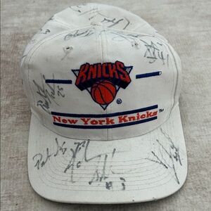 New York Knicks Autographed Cap 1993-1994 all players